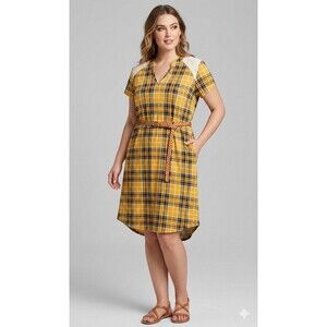 No Boundaries Yellow Plaid Short Sleeve Dress with Lace on Shoulders.  XXL (19)